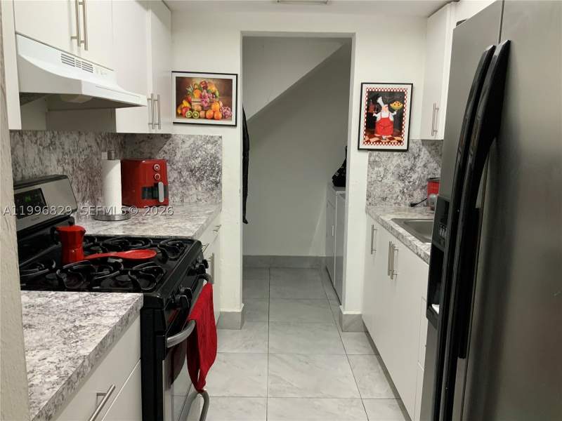 2 bedroom Condominium at 1300 W 53rd St 35, Westland Plaza Gardens Co, Hialeah — photo 4