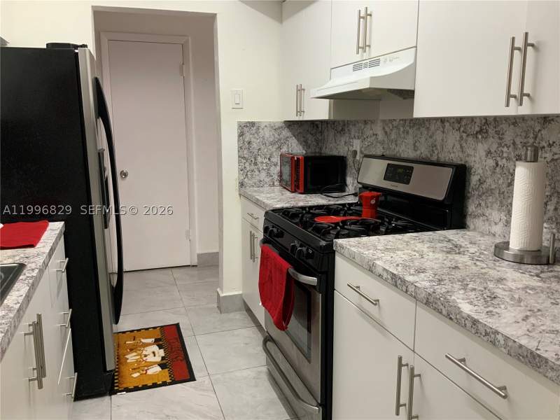 2 bedroom Condominium at 1300 W 53rd St 35, Westland Plaza Gardens Co, Hialeah — photo 5
