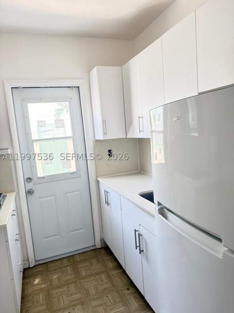 655 Meridian Ave 2, Miami Beach FL - photo 12 of 20
