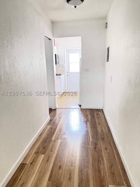 655 Meridian Ave 2, Miami Beach FL - photo 6 of 20