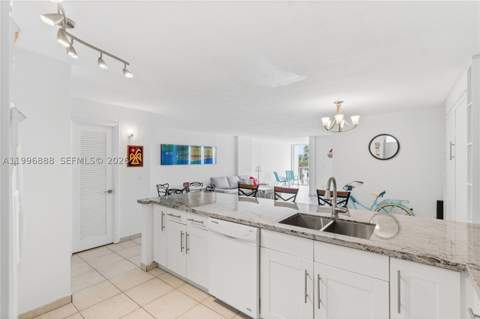 6450 Collins Ave 204, Miami Beach FL - photo 13 of 38