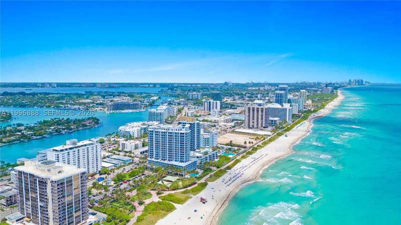 1 bedroom Condominium at 6450 Collins Ave 204, Ocean Park Condo, Miami Beach — photo 4