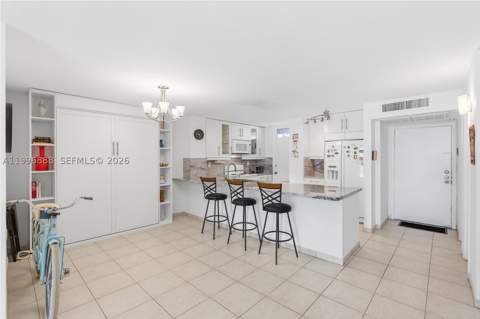 6450 Collins Ave 204, Miami Beach FL - photo 7 of 38