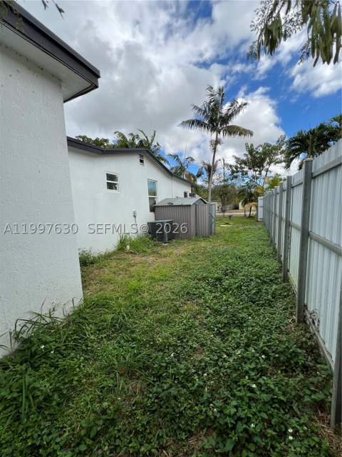 450 NW 4th Ave, Homestead FL - photo 10 of 10