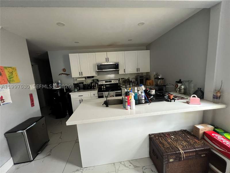 2 bedroom SingleFamilyResidence at 450 NW 4th Ave, Palmetto Addn To Homestea, Homestead — photo 3