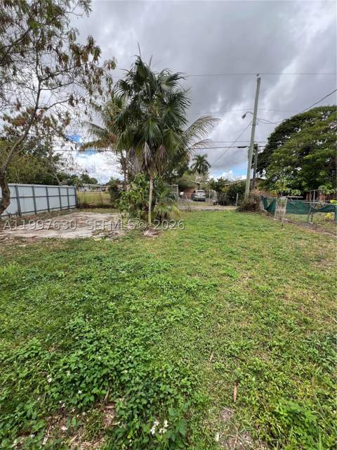 450 NW 4th Ave, Homestead FL - photo 9 of 10