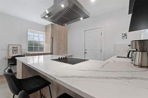 541 NE 62nd St 13, Miami FL - photo 11 of 34
