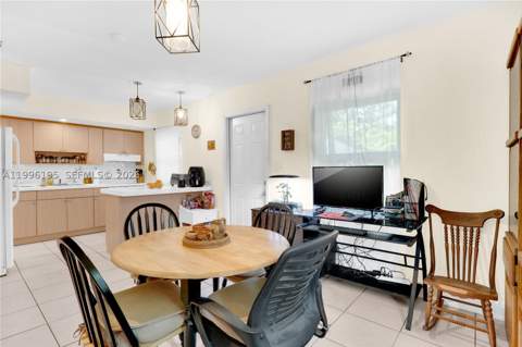 6133 SW 62nd Ter, South Miami FL - photo 7 of 46