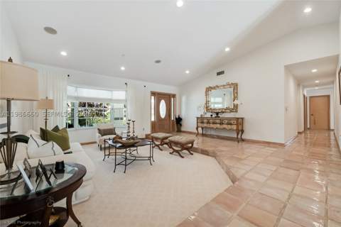 10422 SW 121st St, Miami FL - photo 6 of 32