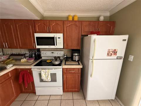 1298 W 51st Pl D-29, Hialeah FL - photo 11 of 25