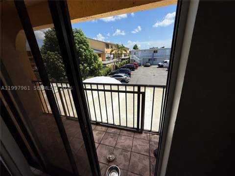 1298 W 51st Pl D-29, Hialeah FL - photo 13 of 25