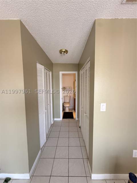 1298 W 51st Pl D-29, Hialeah FL - photo 23 of 25