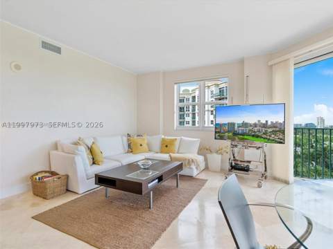 20000 E Country Club Dr 1102, Aventura FL - photo 11 of 38