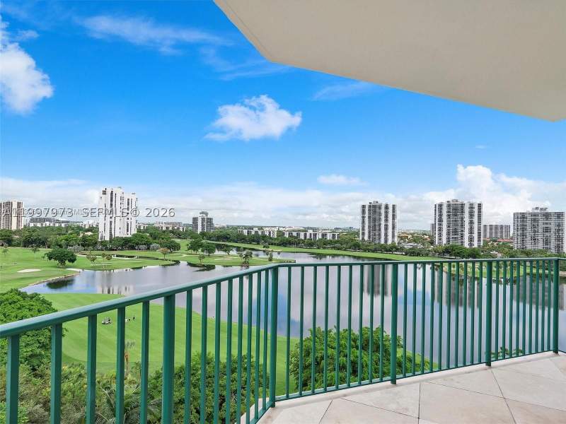 2 bedroom Condominium at 20000 E Country Club Dr 1102, Turnberry Vlg No Tower Co, Aventura — photo 2