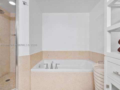 20000 E Country Club Dr 1102, Aventura FL - photo 20 of 38