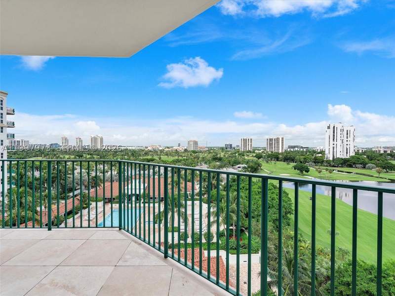 2 bedroom Condominium at 20000 E Country Club Dr 1102, Turnberry Vlg No Tower Co, Aventura — photo 3