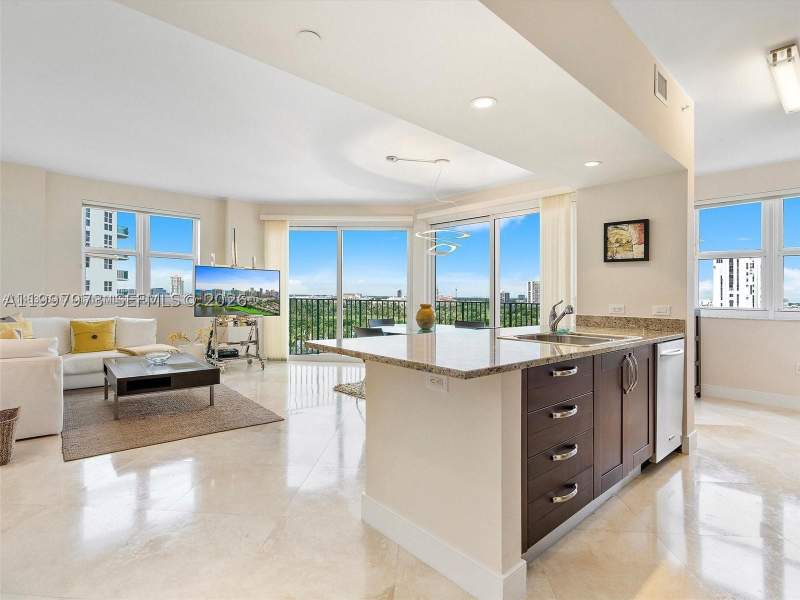 2 bedroom Condominium at 20000 E Country Club Dr 1102, Turnberry Vlg No Tower Co, Aventura — photo 4