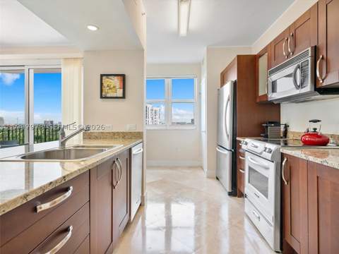 20000 E Country Club Dr 1102, Aventura FL - photo 7 of 38