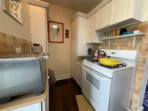 1004 Pennsylvania Ave 15, Miami Beach FL - photo 13 of 25