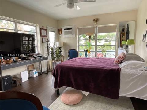 1004 Pennsylvania Ave 15, Miami Beach FL - photo 23 of 25