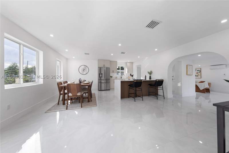 3 bedroom SingleFamilyResidence at 651 NW 9th St, Newport Manor, Homestead — photo 3