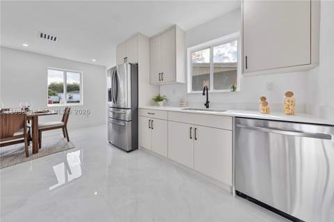 651 NW 9th St, Homestead FL - photo 7 of 16