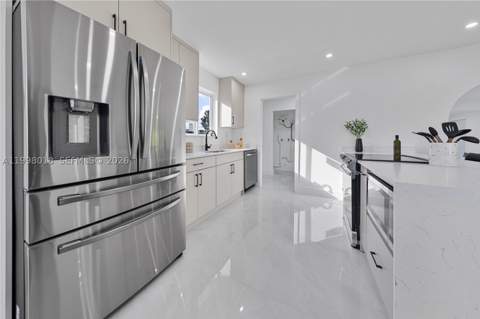 651 NW 9th St, Homestead FL - photo 8 of 16