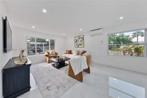 651 NW 9th St, Homestead FL - photo 9 of 16