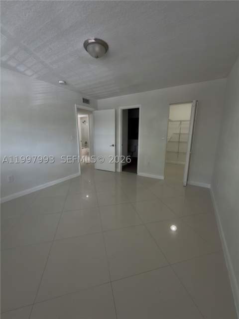 907 NE 199th St 204, Miami FL - photo 18 of 33