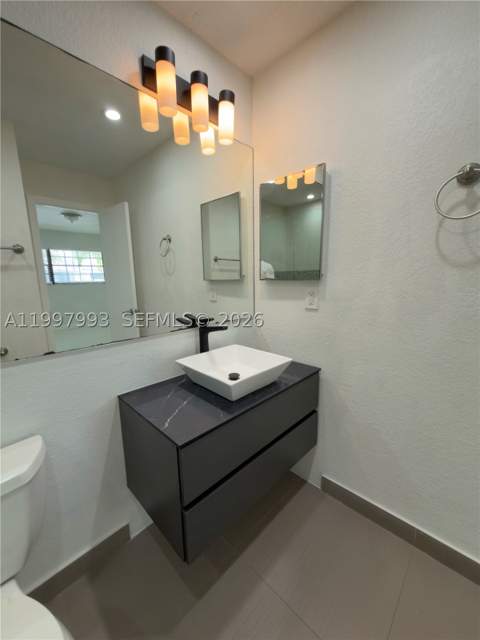 907 NE 199th St 204, Miami FL - photo 20 of 33