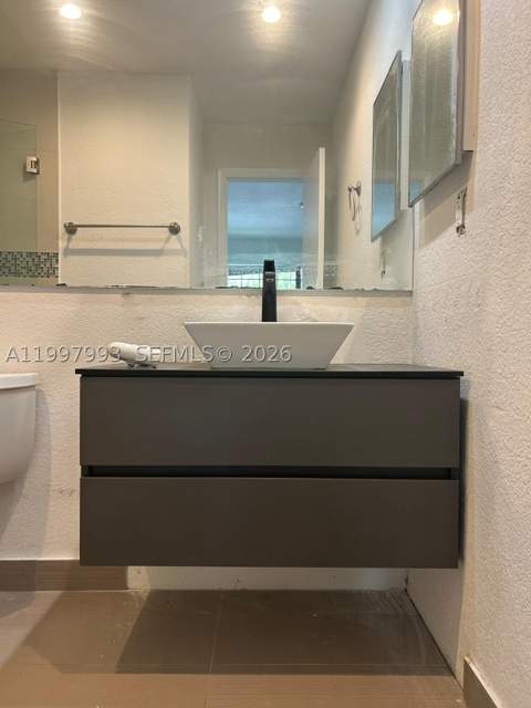 907 NE 199th St 204, Miami FL - photo 22 of 33
