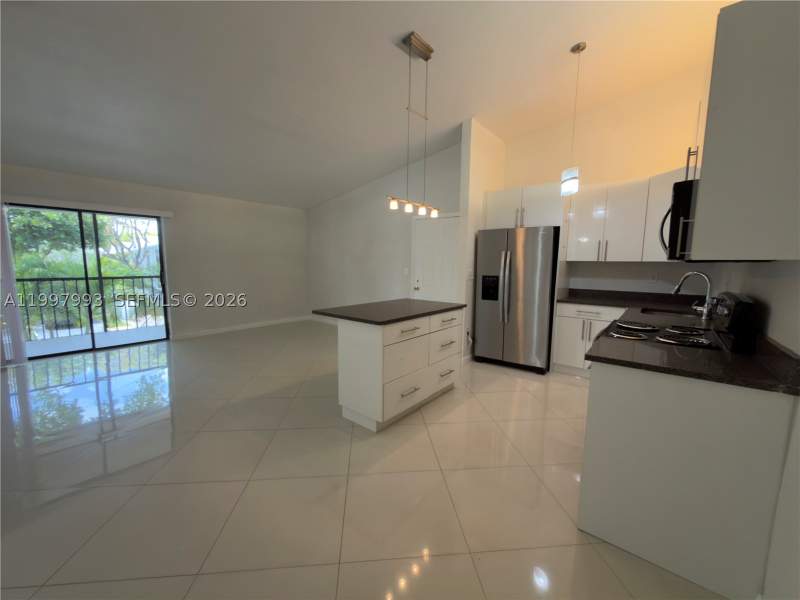 2 bedroom Condominium at 907 NE 199th St 204, Carmel At Calif Club Cond, Miami — photo 4