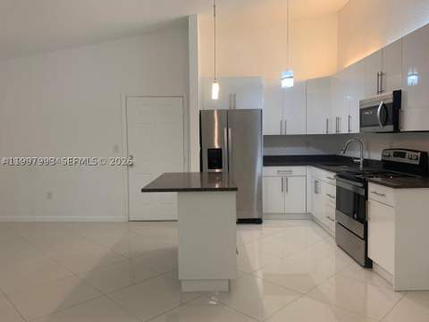 907 NE 199th St 204, Miami FL - photo 7 of 33