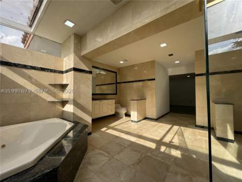 19740 W Saint Andrews Dr, Hialeah FL - photo 11 of 40