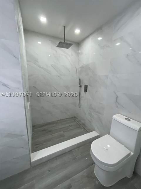19740 W Saint Andrews Dr, Hialeah FL - photo 16 of 40