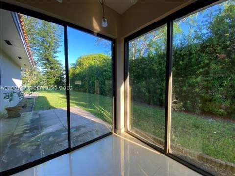 19740 W Saint Andrews Dr, Hialeah FL - photo 19 of 40