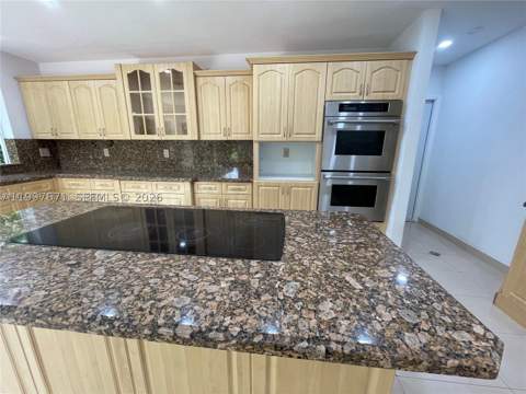 19740 W Saint Andrews Dr, Hialeah FL - photo 22 of 40