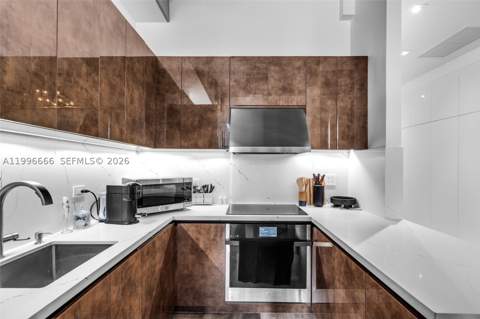 244 Biscayne Blvd 239, Miami FL - photo 18 of 33