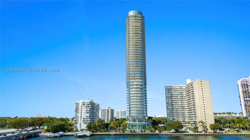 3 bedroom Condominium at 175 SE 25 Rd 2003, Una residences, Miami — photo 2