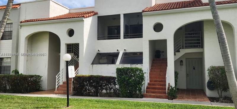 2 bedroom Condominium at 3545 Magellan Cir 352-5, Mariner Village Garden, Aventura — photo 3
