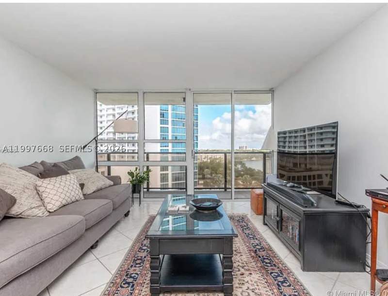 2 bedroom Condominium at 600 NE 36th St 1006, Charter Club Condo, Miami — photo 2