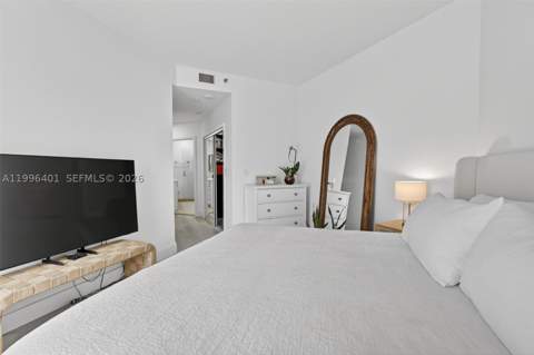 20185 E Country Club Dr 204, Aventura FL - photo 24 of 66