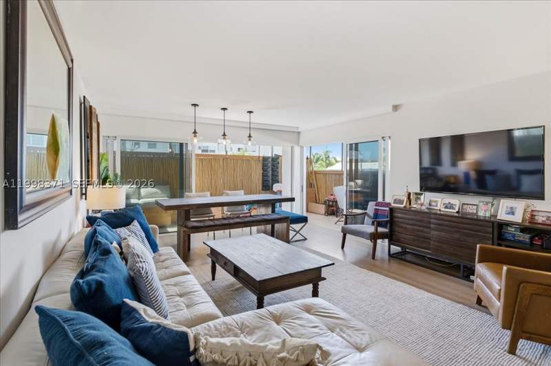 3 bedroom Condominium at 550 Ocean Drive 3H, Galen Breakers Condo, Key Biscayne — photo 4