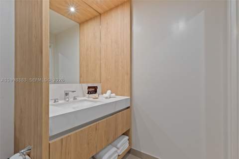 11 NE 6 2108, Miami FL - photo 10 of 36