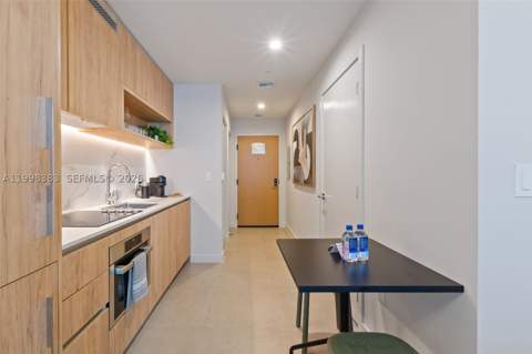 11 NE 6 2108, Miami FL - photo 6 of 36