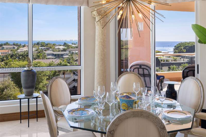 2 bedroom Condominium at 10 Edgewater Dr 7G, The Gables Condo, Coral Gables — photo 4