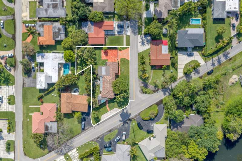 3 bedroom SingleFamilyResidence at 11490 W Biscayne Canal Road, Yancey Sub, Miami — photo 2