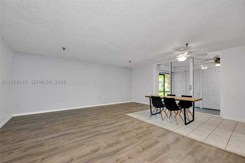 1 bedroom Condominium at 671 NE 195th St 114E, Cedar Glenn Condo Apts Ea, Miami — photo 2