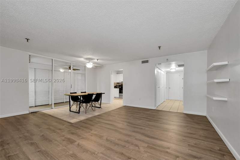 1 bedroom Condominium at 671 NE 195th St 114E, Cedar Glenn Condo Apts Ea, Miami — photo 4