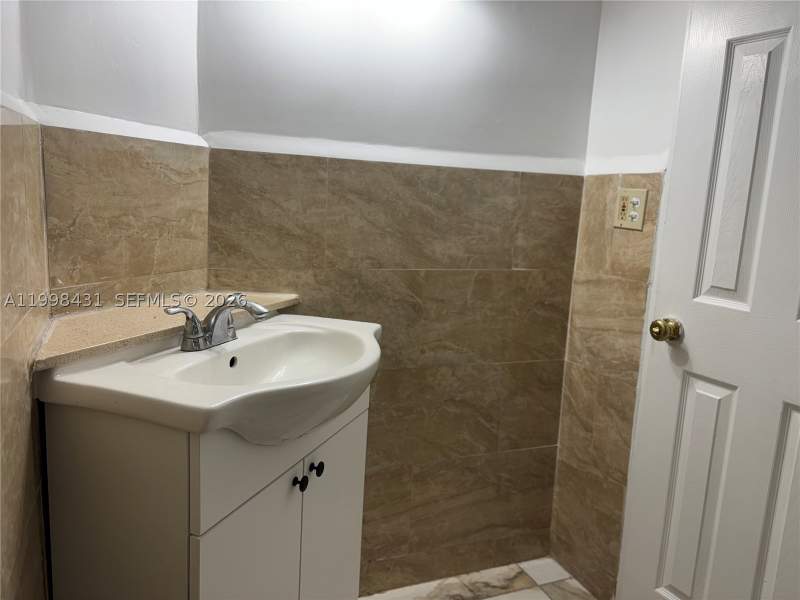 1 bedroom Condominium at 1501 NE 191st St C211, Rolling Green Condo C, Miami — photo 5